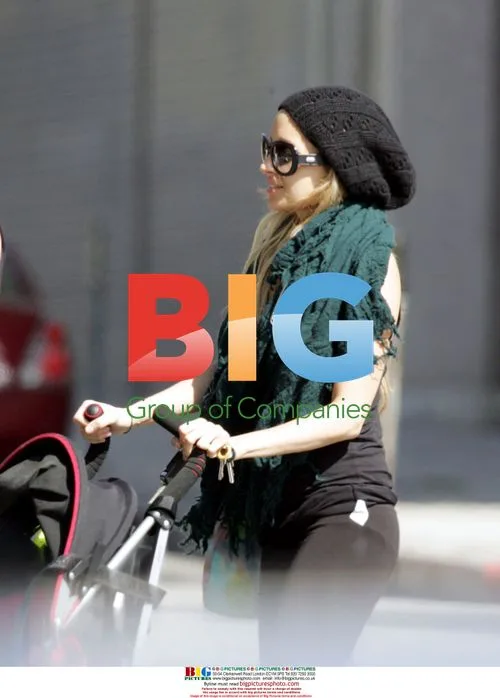 Nicole Richie and Joel Madden with daughter Harlow