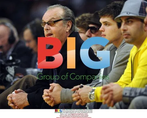 Jack Nicholson watches Lakers vs Mavericks