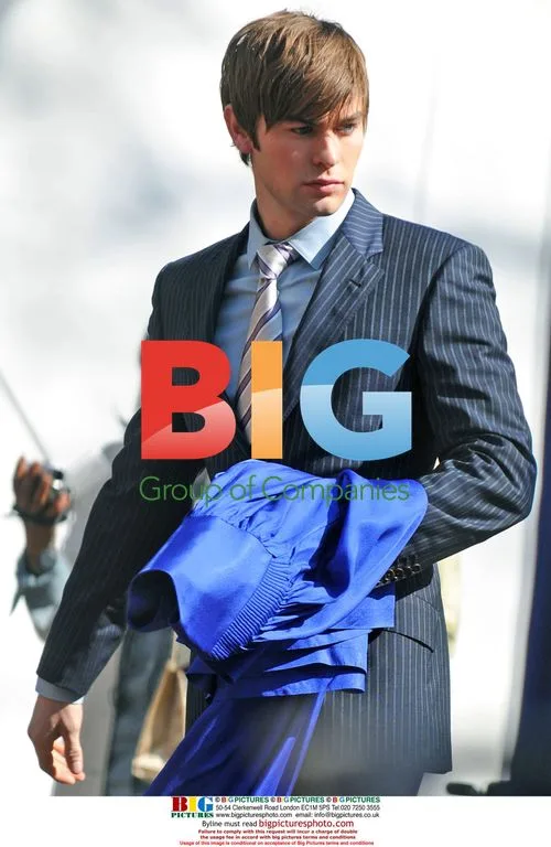 Gossip Girl cast films graduation scene