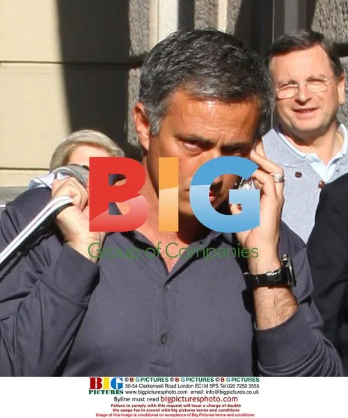 Mourinho Spotted Shopping in Milan