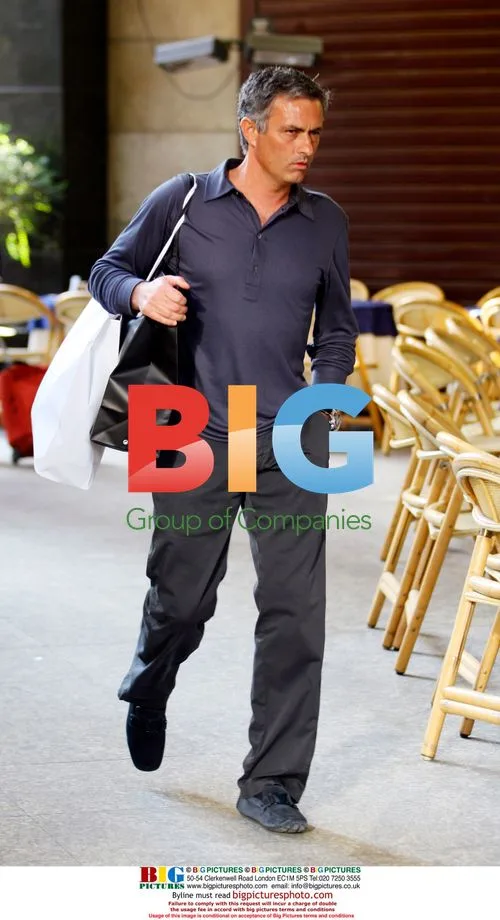 Mourinho spotted shopping in Milan
