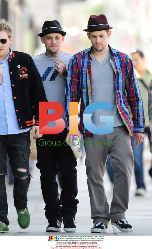 Madden Brothers Out For Coffee