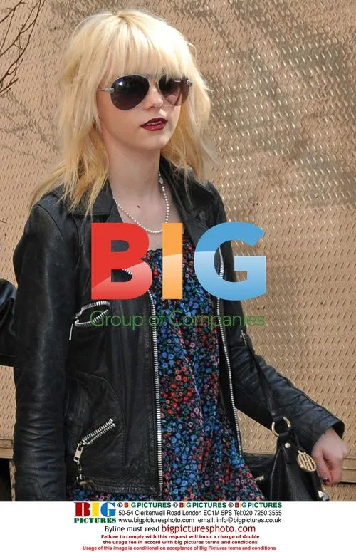 Taylor Momsen on Break from Filming