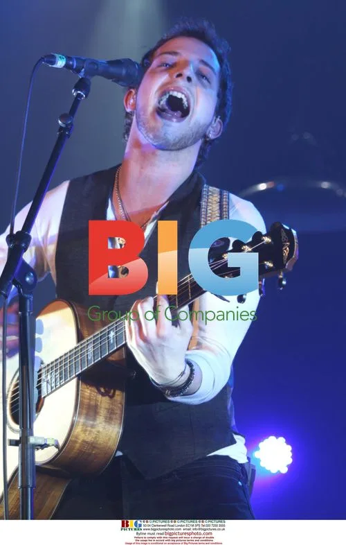 James Morrison Performs in Manchester