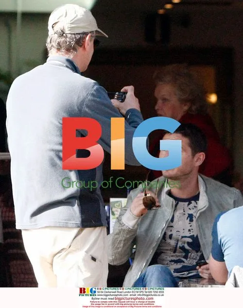 Footballer Frank Lampard out with friends