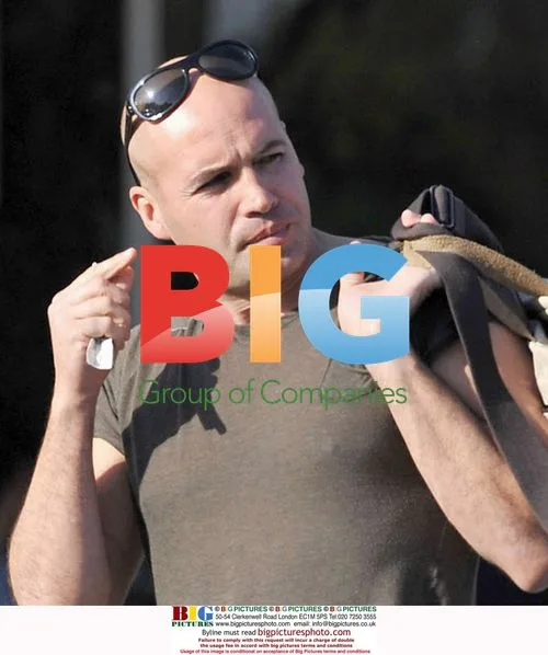 Billy Zane has coffee with friend
