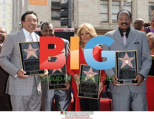 The Miracles honored with Walk of Fame star