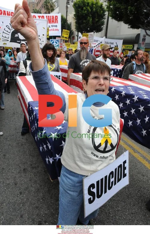 Anti-war protest in Hollywood, 2009