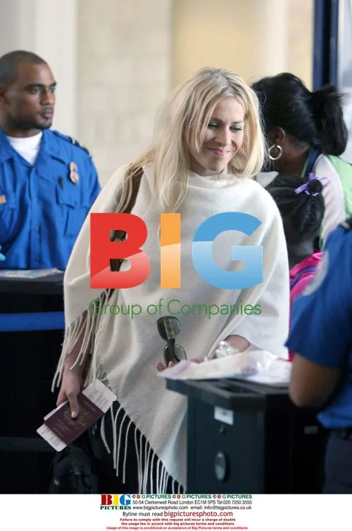 Newlyweds Natasha Bedingfield and Matthew Robinson
