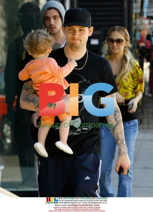 Nicole Richie and Joel Madden visit DCMA store