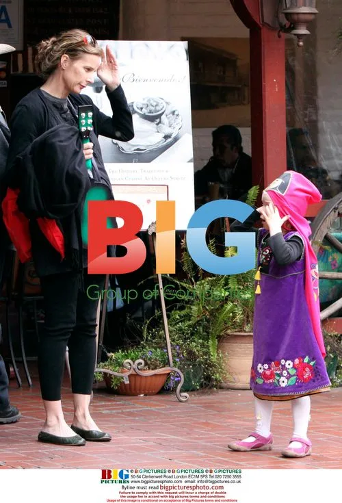 Rachel Griffiths' Family Has Lunch