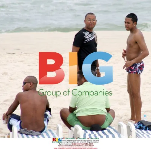 Robinho surfs and plays samba in Rio
