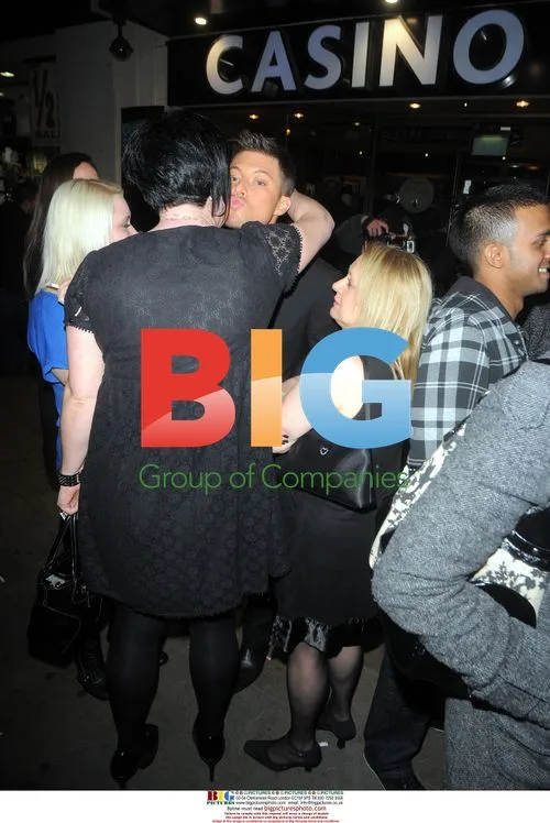 BLUE Members Celebrate Birthday in London
