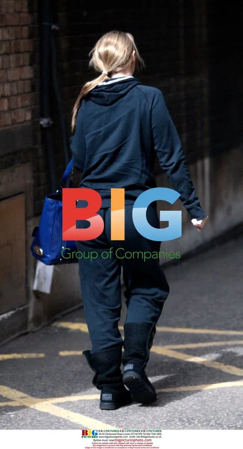 Girls Aloud Arriving for Rehearsals
