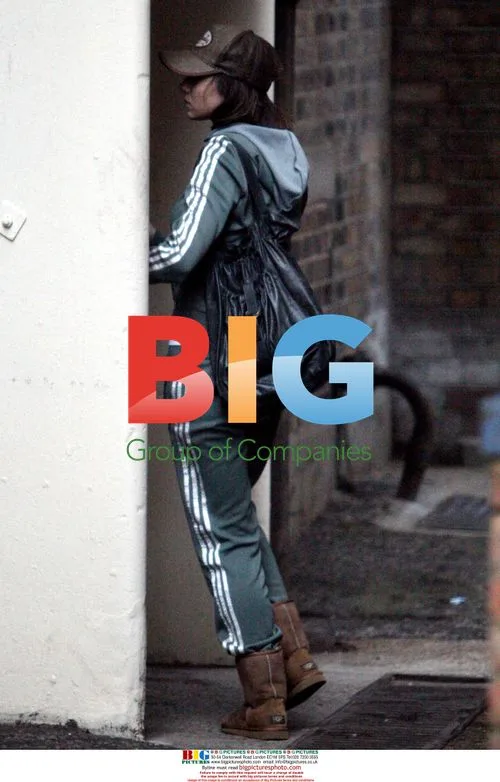 Girls Aloud Arrive for Rehearsals