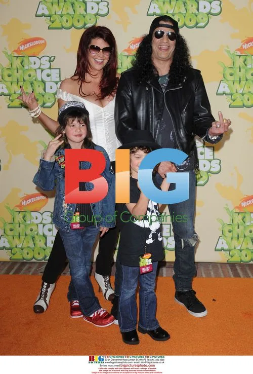 Slash and Family at 2009 Kids' Choice Awards