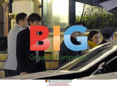 Ashton Kutcher, Demi Moore, and Scout LaRue at Monte Carlo restaurant
