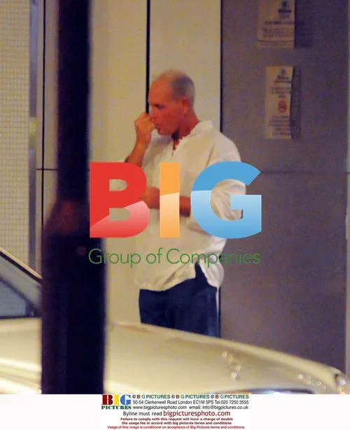Paul Gascoigne Relaxing Outside London Hotel