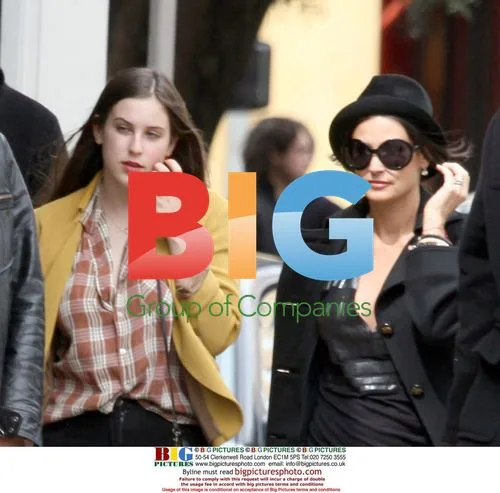 Demi Moore and Scout LaRue Willis in Nice