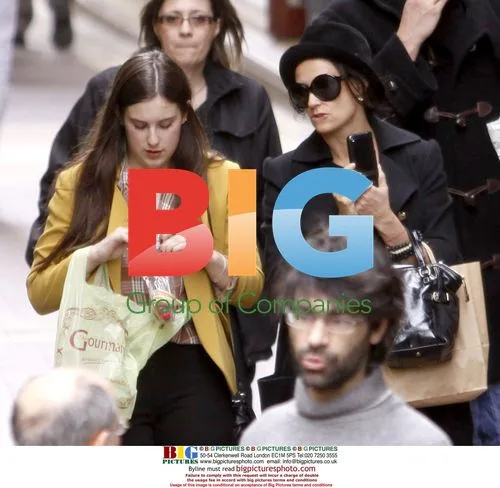 Demi Moore and Scout LaRue Willis in Nice