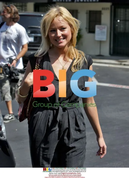 Jewel Kilcher out in Los Angeles