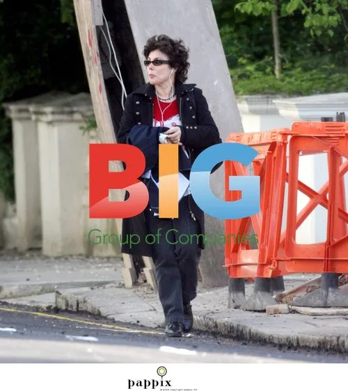 Ruby Wax Takes Stroll in London