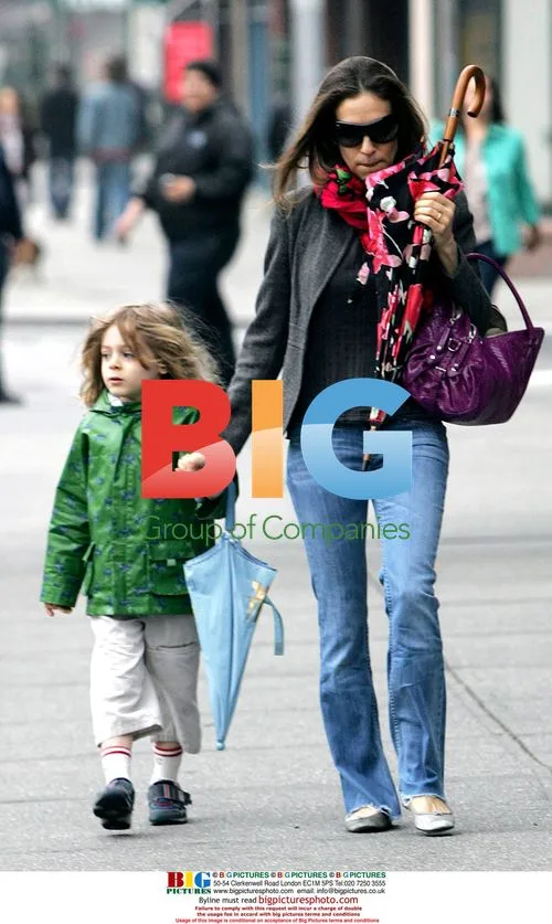 Sarah Jessica Parker takes son to school