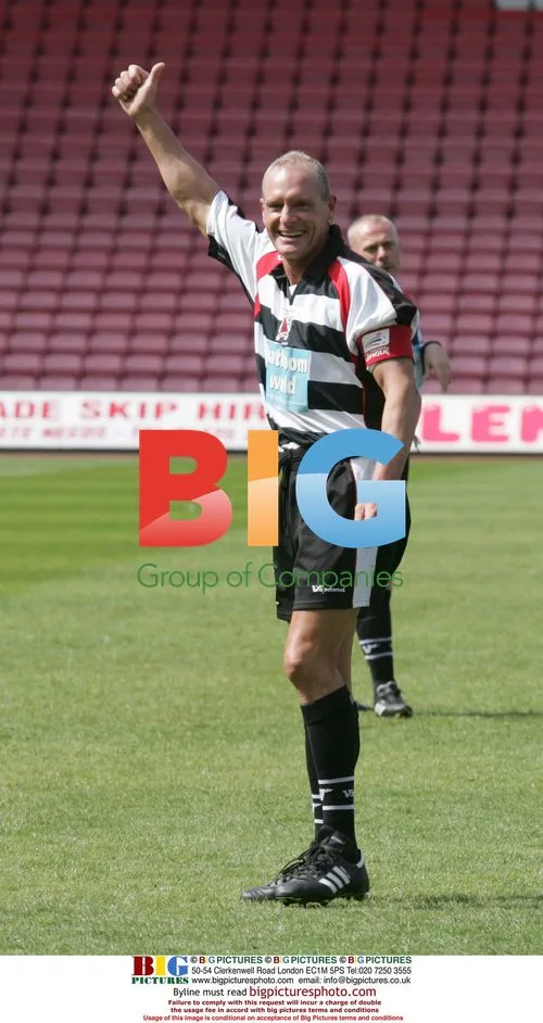 Paul Gascoigne Plays in Charity Match