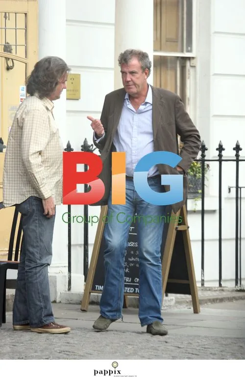 Clarkson and May Enjoy Afternoon Drink