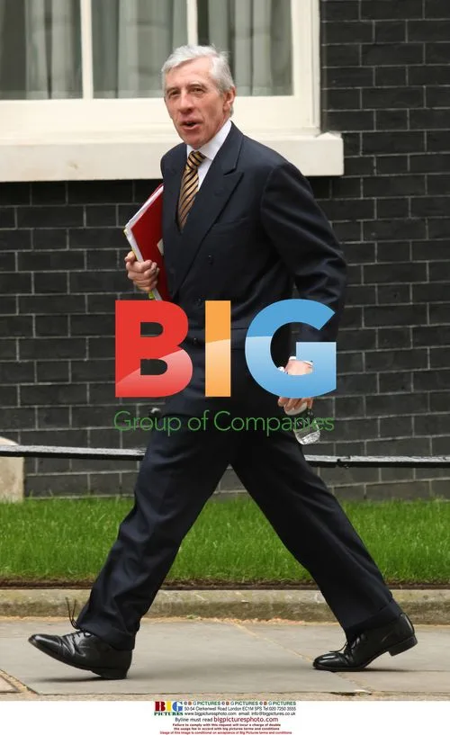 UK Minister Jack Straw arrives at Downing St.