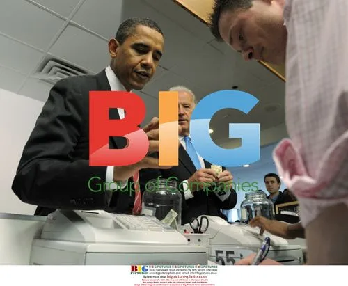 Obama and Biden order lunch at Ray's Hell Burger