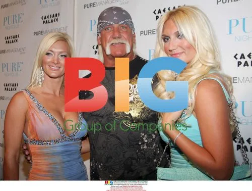 Hulk Hogan family celebrates Brooke's 21st