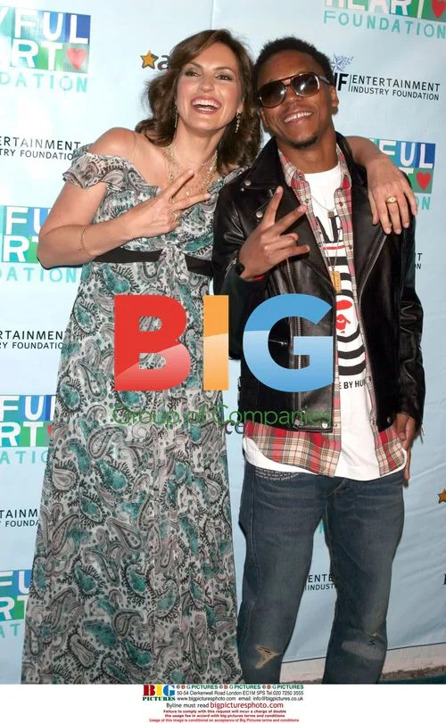 Mariska Hargitay and Lupe Fiasco at 2009 Joyful Heart Gala