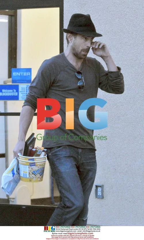 Colin Farrell enjoys movie night