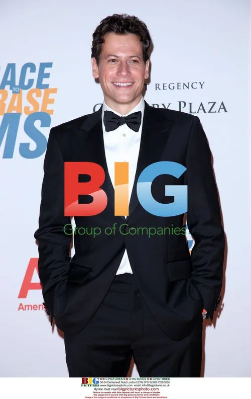 Ioan Gruffudd at Race To Erase MS Gala