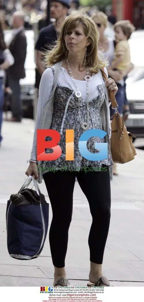Kate Garraway Shopping in London