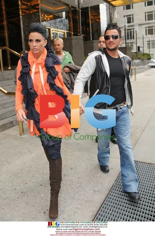 Jordan and Peter Andre Shop in NYC