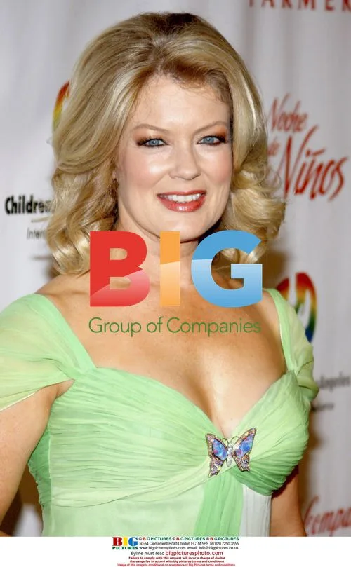 Mary Hart at 2009 Noche De Ninos Gala