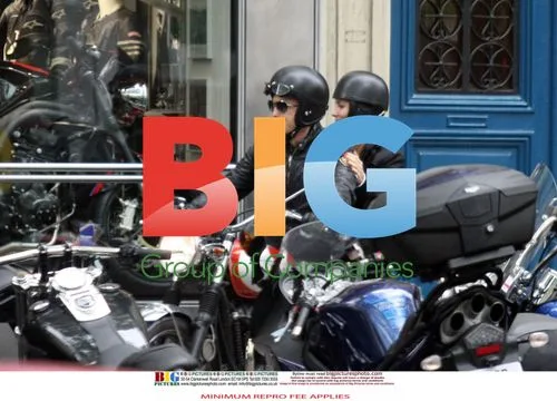 Elsa Pataky and Olivier Martinez in Paris