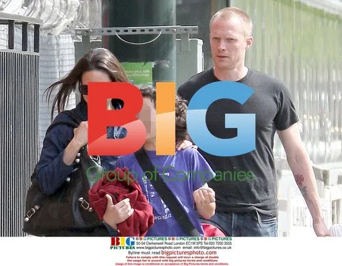 Jennifer Connelly & Paul Bettany with Kids