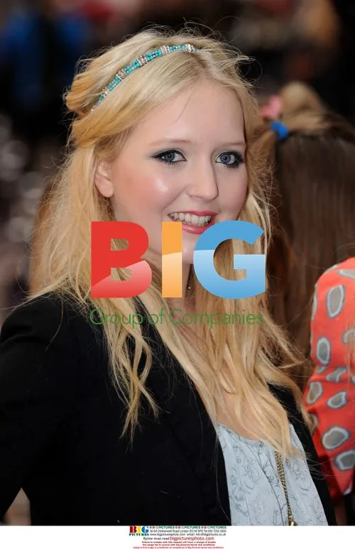 Samatha and Amanda Merchant at Jonas Brothers Premiere