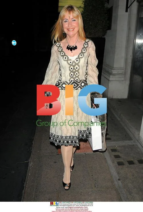 Sian Lloyd Leaves Inspirational Women Awards