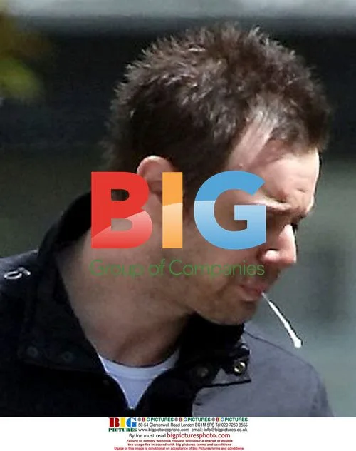 Danny Dyer walks Kensington streets