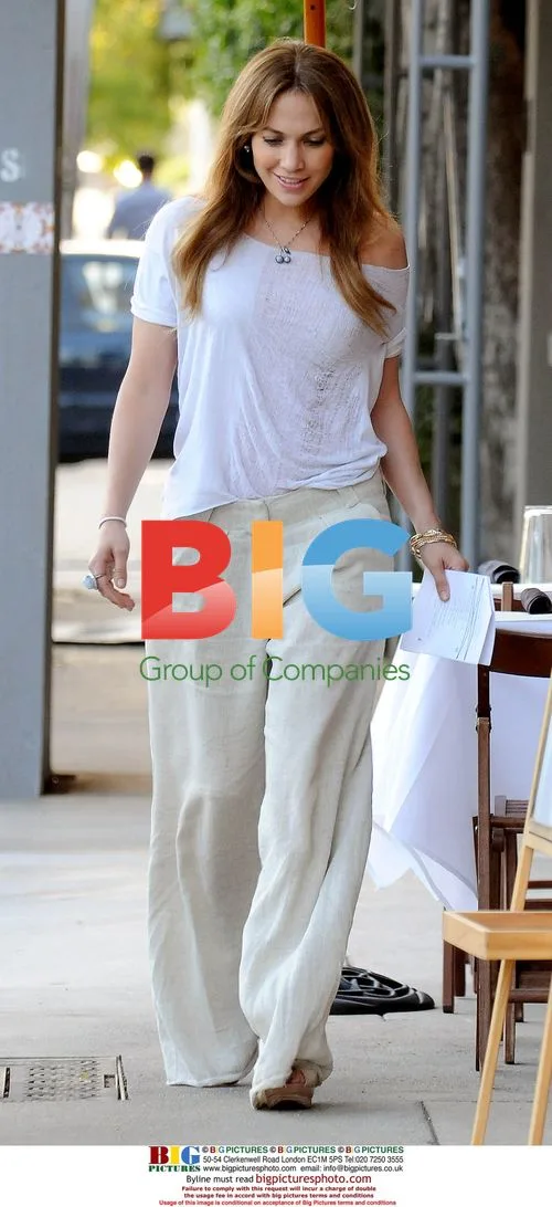 Jennifer Lopez on set of 'The Back-Up Plan'
