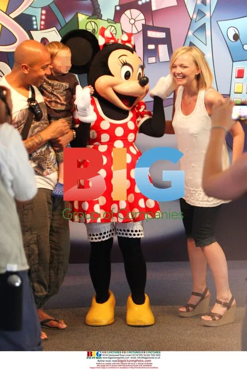 Emma Bunton, Jade Jones vacation in Orlando