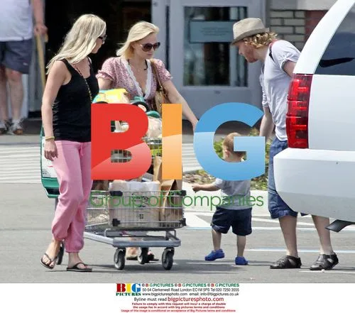 Emma Bunton and Jade Jones Vacation in Orlando