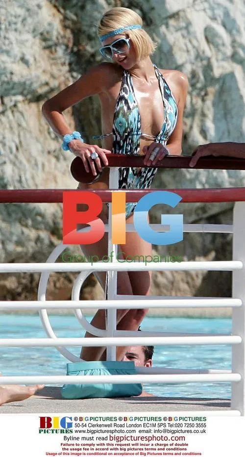 Paris Hilton with boyfriend at Eden Roc
