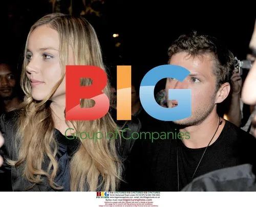 Ryan Phillippe and Abbie Cornish leave Cannes club