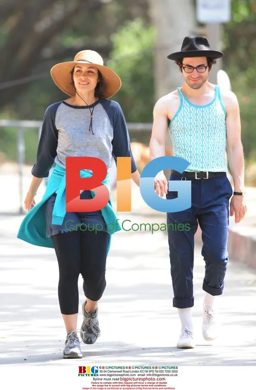 Shannyn Sossamon and Boyfriend Outing