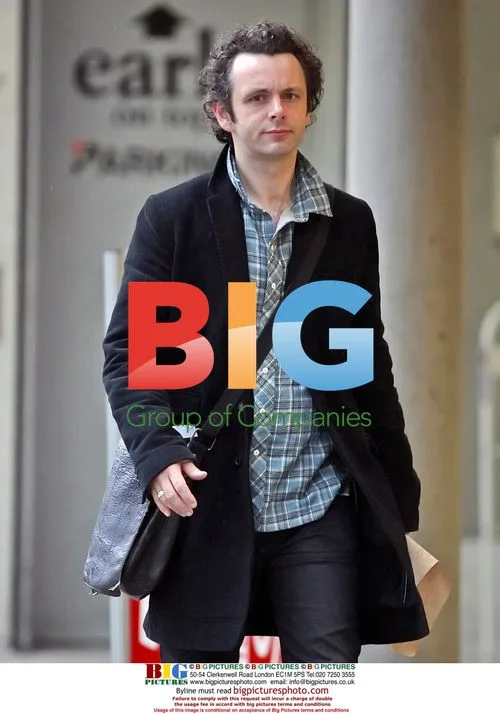 Michael Sheen strolls in Vancouver